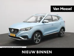 Blauw, metallic lak Gebruikt 2020 MG ZS Luxury Sedan | € 14.995 (Eerlijke prijs)