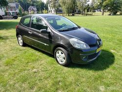 Zwart Gebruikt 2007 Renault Clio II Business Hatchback | € 1.750 (Eerlijke prijs)