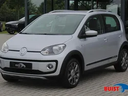Grijs, metallic lak Gebruikt 2014 VW cross up! Hatchback | € 7.950 (Eerlijke prijs)