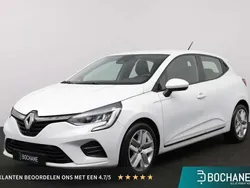 Blanc glacier Gebruikt 2020 Renault Clio V Zen Hatchback | € 10.900 (Eerlijke prijs)