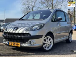 Grijs Gebruikt 2007 Peugeot 1007 Hatchback | € 2.650 (Eerlijke prijs)