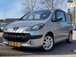 Grijs Gebruikt 2007 Peugeot 1007 MPV | € 2.499 (Eerlijke prijs)