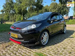 Zwart Gebruikt 2012 Ford Fiesta Ghia Hatchback | € 2.499 (Eerlijke prijs)