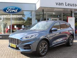 Blauw, metallic lak Gebruikt 2024 Ford Kuga ST-Line SUV | € 30.690 (Super prijs)