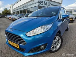 Blauw, metallic lak Gebruikt 2015 Ford Fiesta Titanium Hatchback | € 4.900 (Super prijs)
