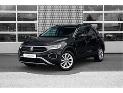 Zwart, metallic lak Gebruikt 2024 VW T-Roc Edition SUV | € 33.845 (Eerlijke prijs)