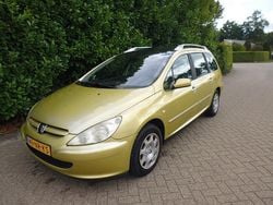 Geel, metallic lak Gebruikt 2004 Peugeot 307 Stationwagen | € 775 (Goede deal)