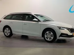 Wit Gebruikt 2021 Skoda Octavia Business Line Stationwagen | € 15.450 (Eerlijke prijs)