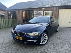 Blauw Gebruikt 2016 BMW 330 Executive Sedan | € 15.950 (Goede deal)