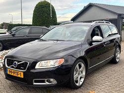 Zwart (metallic) Gebruikt 2011 Volvo V70 Stationwagen | € 8.950 (Eerlijke prijs)