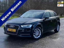 Zwart, metallic lak Gebruikt 2015 Audi A3 Sportback Attraction Hatchback | € 11.988 (Duur)