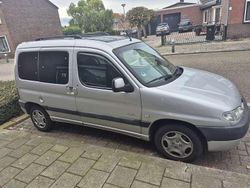 Grijs Gebruikt 2002 Peugeot Partner MPV | € 2.200 (Eerlijke prijs)