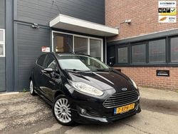 Zwart Gebruikt 2014 Ford Fiesta Titanium Hatchback | € 7.999 (Eerlijke prijs)
