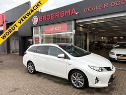 Wit Gebruikt 2015 Toyota Auris Touring Sports Executive Stationwagen | € 9.250 (Goede deal)
