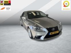 Grijs Gebruikt 2013 Lexus IS300h Luxury Line Sedan | € 14.950 (Eerlijke prijs)