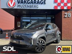 Grijs, metallic lak Gebruikt 2023 Toyota Yaris Cross SUV | € 25.945 (Goede deal)
