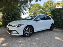Wit Gebruikt 2022 VW Golf VIII Style Hatchback | € 24.950 (Goede deal)