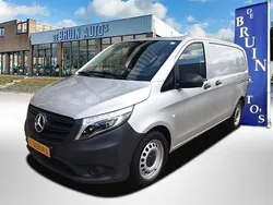 Grijs Gebruikt 2022 Mercedes Vito MPV | € 23.900 (Goede deal)