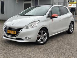 Wit Gebruikt 2014 Peugeot 208 Roland Garros Hatchback | € 6.950 (Eerlijke prijs)