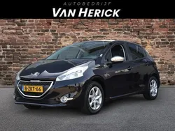 Blauw Gebruikt 2015 Peugeot 208 Style Hatchback | € 6.745 (Eerlijke prijs)