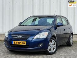 Blauw Gebruikt 2007 Kia Ceed 2 Hatchback | € 2.749 (Goede deal)