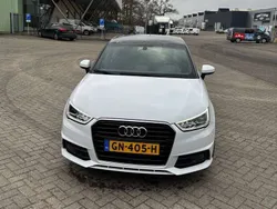 Wit Gebruikt 2016 Audi A1 Hatchback | € 14.000 (Iets duurder)