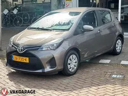 Grijs Gebruikt 2016 Toyota Yaris Hatchback | € 10.500 (Eerlijke prijs)