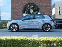 Grijs Gebruikt 2022 VW ID.3 Style Hatchback | € 18.995 (Super prijs)