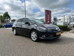 Zwart Gebruikt 2015 Toyota Auris Touring Sports Stationwagen | € 10.950 (Goede deal)
