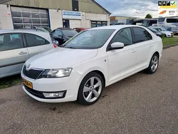 Wit Gebruikt 2013 Skoda Rapid Elegance Hatchback | € 4.950 (Iets duurder)