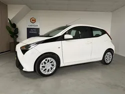 Wit Gebruikt 2019 Toyota Aygo X-play Hatchback | € 7.950 (Eerlijke prijs)