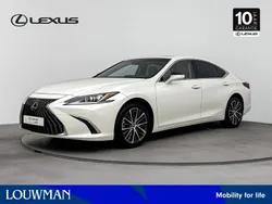 Wit Gebruikt 2024 Lexus ES300H Business Edition Sedan | € 49.445 (Eerlijke prijs)