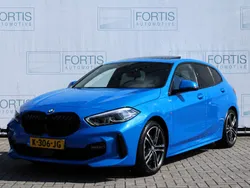 Blauw Gebruikt 2021 BMW 118 Executive Hatchback | € 29.500