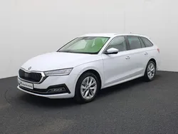 Wit Gebruikt 2023 Skoda Octavia Business Line Stationwagen | € 25.880 (Goede deal)