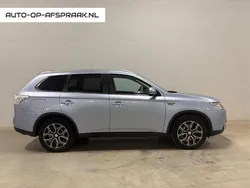 Blauw Gebruikt 2015 Mitsubishi Outlander Edition SUV | € 13.989 (Goede deal)