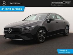 Donker 191 kosmoszwart metaalkleur metallic Gebruikt 2025 Mercedes CLA180 Edition Sedan | € 38.995 (Eerlijke prijs)