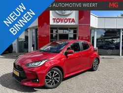 Rood Gebruikt 2022 Toyota Yaris Hatchback | € 21.445 (Eerlijke prijs)