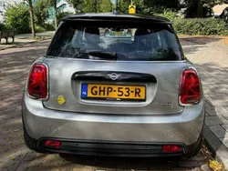 Grijs Gebruikt 2023 Mini Cooper SE Hatchback | € 23.000 (Eerlijke prijs)