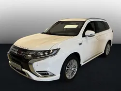 Wit Gebruikt 2020 Mitsubishi Outlander P-HEV Intense+ SUV | € 24.950 (Eerlijke prijs)