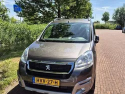 Grijs Gebruikt 2017 Peugeot Partner Active MPV | € 8.250 (Super prijs)