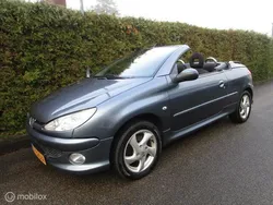 Grijs Gebruikt 2006 Peugeot 206 CC Cabriolet | € 4.950