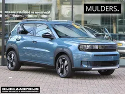 Blauw, metallic lak Nieuw 2025 Fiat Grande Panda La Prima SUV | € 28.150