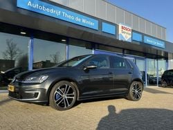 Zwart, metallic lak Gebruikt 2016 VW Golf VII GTE Hatchback | € 13.495 (Eerlijke prijs)