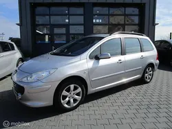 Grijs Gebruikt 2008 Peugeot 307 Premium Stationwagen | € 2.950 (Iets duurder)