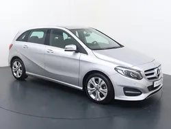 Grijs Gebruikt 2017 Mercedes B180 Ambition MPV | € 16.840 (Eerlijke prijs)