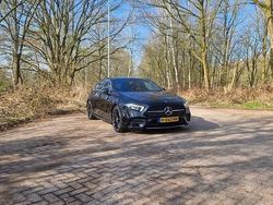 Zwart Gebruikt 2019 Mercedes A200 AMG line Hatchback | € 19.500 (Eerlijke prijs)