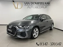 Grijs Gebruikt 2024 Audi A3 Sportback S-Line Hatchback | € 29.355 (Goede deal)