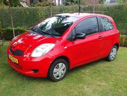 Rood Gebruikt 2006 Toyota Yaris Verso MPV | € 1.399 (Goede deal)
