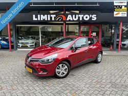 Rood Gebruikt 2017 Renault Clio IV Life Hatchback | € 6.999 (Goede deal)