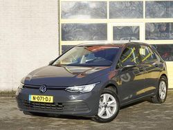 Grijs Gebruikt 2021 VW Golf VIII Life Hatchback | € 17.950 (Goede deal)